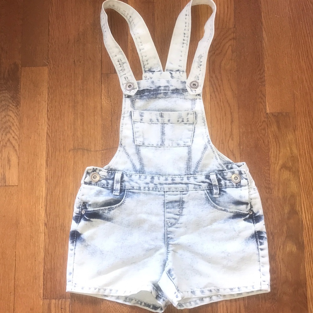 Jean shorts overalls size 10